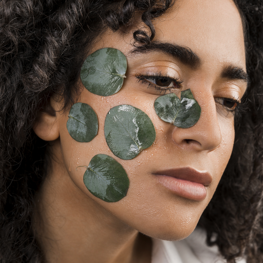 Más Allá de lo Natural: Cómo la Tecnología Multiplica los Beneficios de la Cosmética
